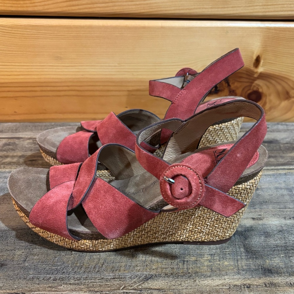 Söfft‎ Suede Wedge Sandals